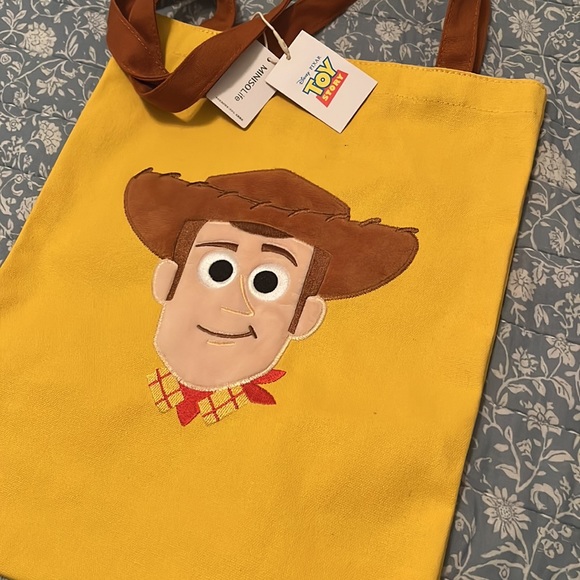 Disney - Picture 2 of 5